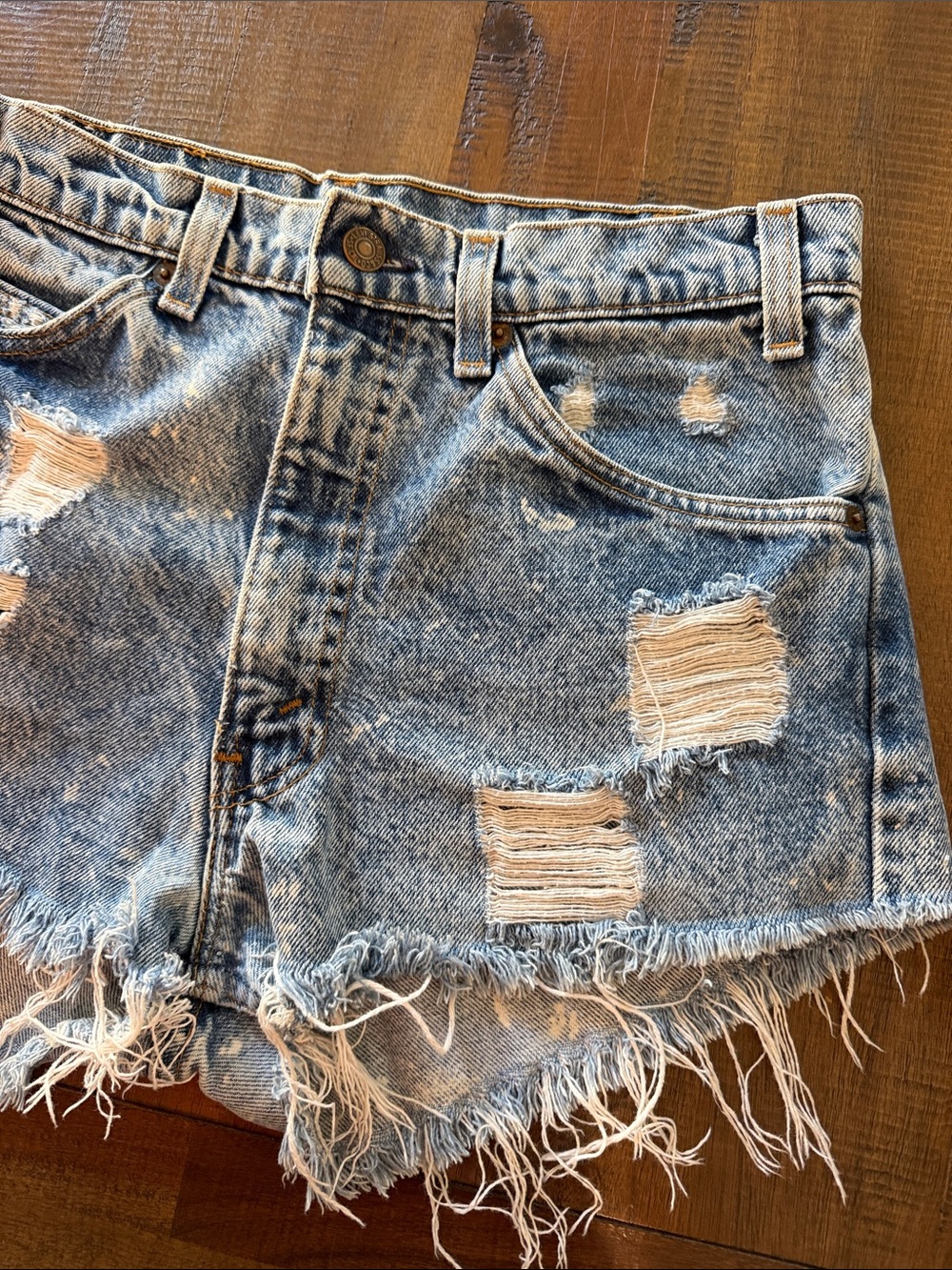 Levi’s Distressed Light Blue Denim Cutoff Shorts - Picture 2 of 5